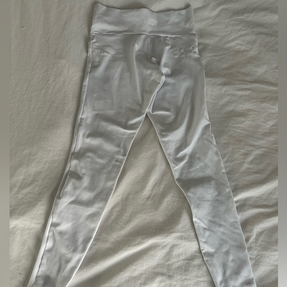 ACAI BERRY: white leggings